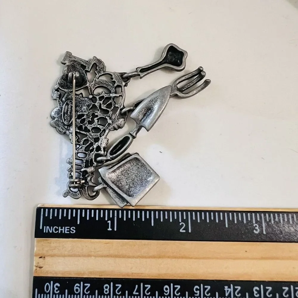 Vintage Danecraft I Love Gardening Pewter Pin Brooch Red Enameled Heart 1198